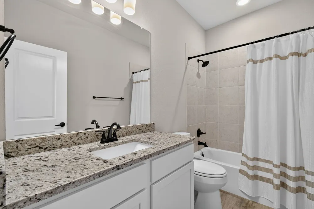 105 Harborside Drive #101 San Marcos, TX 78666
