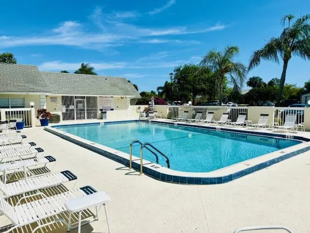1520 SE Royal Green Circle #206 Port St. Lucie, FL 34952