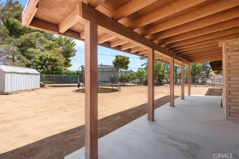 19801 Talihina Apple Valley, CA 92307