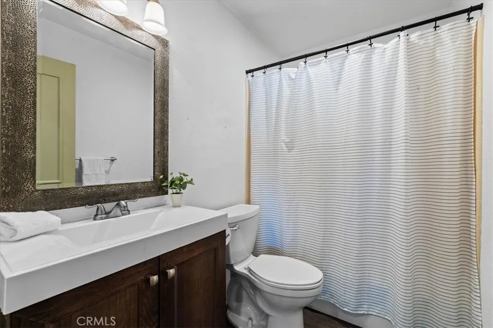 19801 Talihina Apple Valley, CA 92307