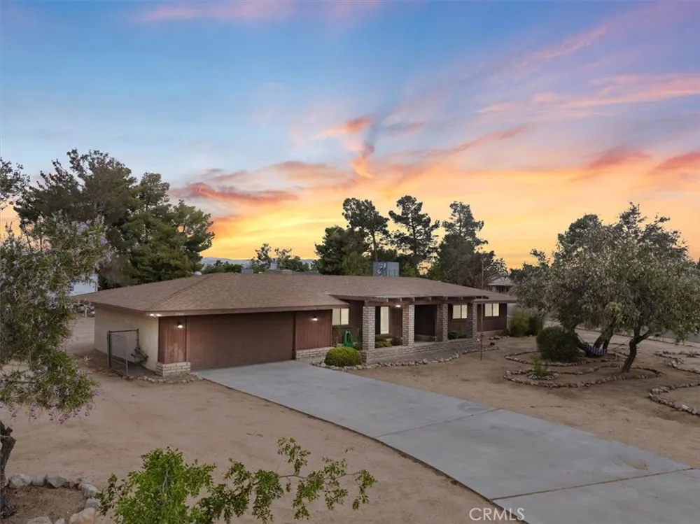 19801 Talihina Apple Valley, CA 92307