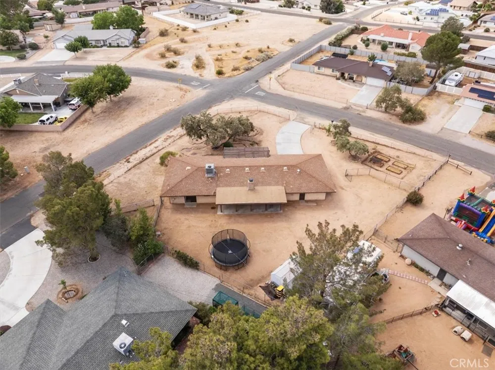 19801 Talihina Apple Valley, CA 92307