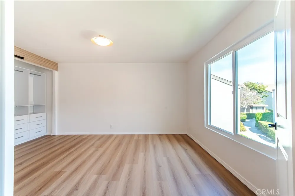 21951 Rimhurst Drive #202 Lake Forest, CA 92630