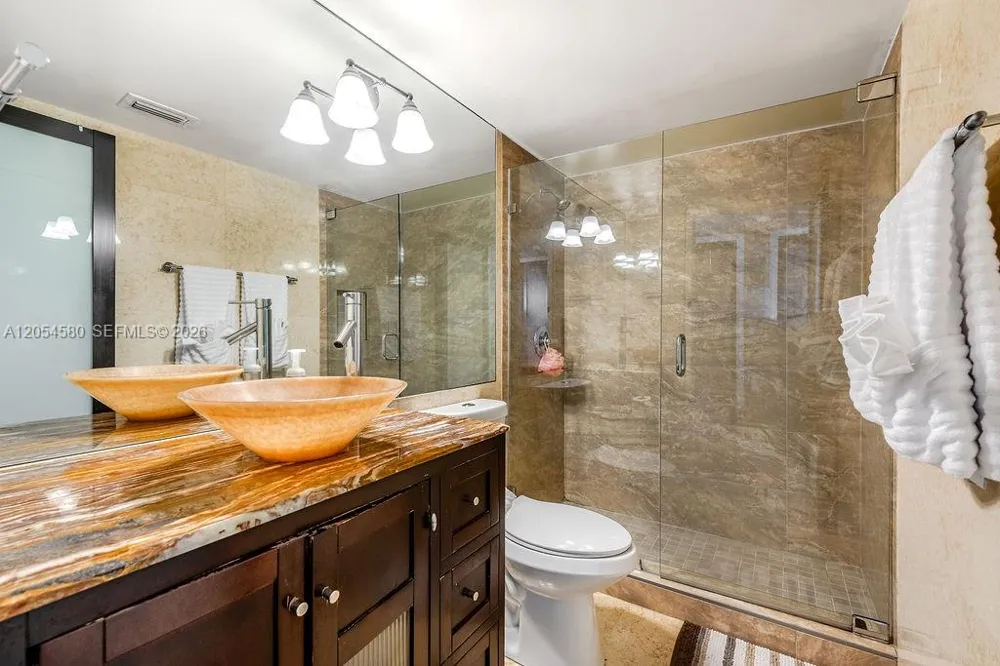 19999 E Country Club Dr #1302 Aventura, FL 33180