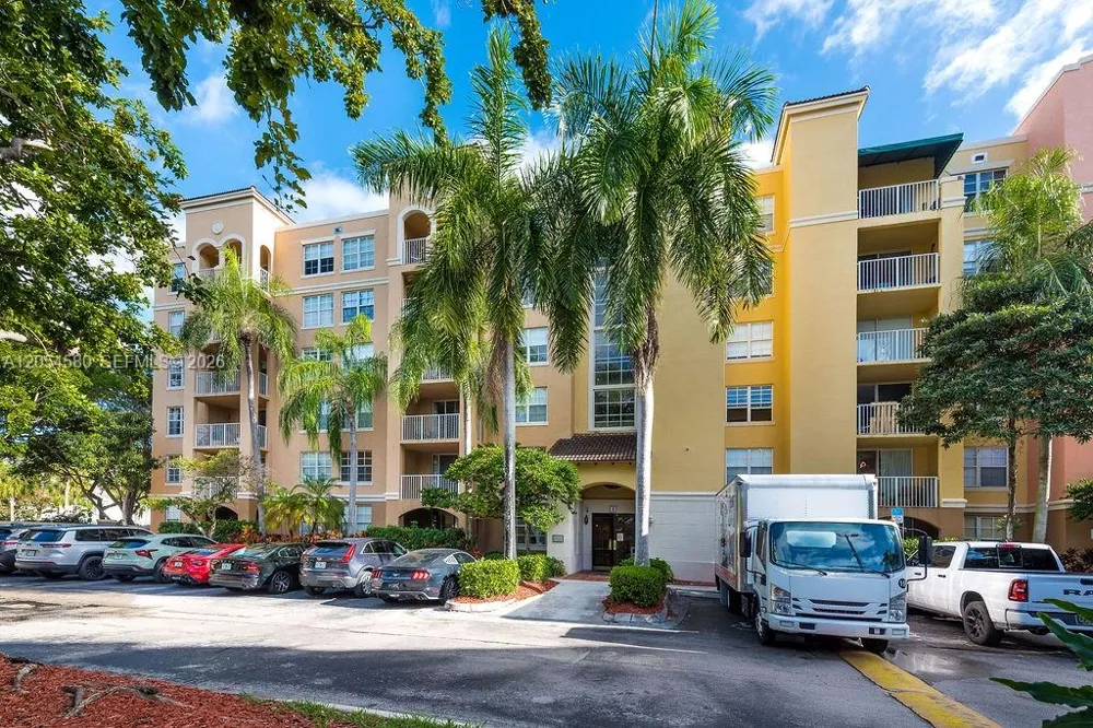 19999 E Country Club Dr #1302 Aventura, FL 33180