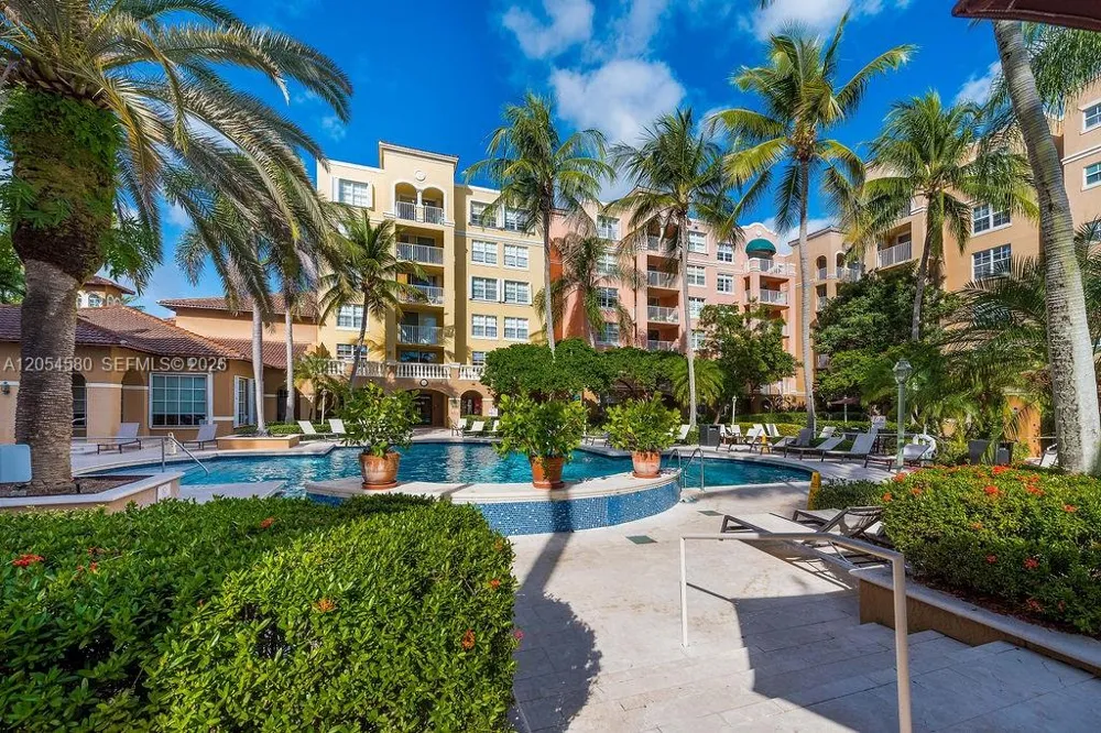 19999 E Country Club Dr #1302 Aventura, FL 33180