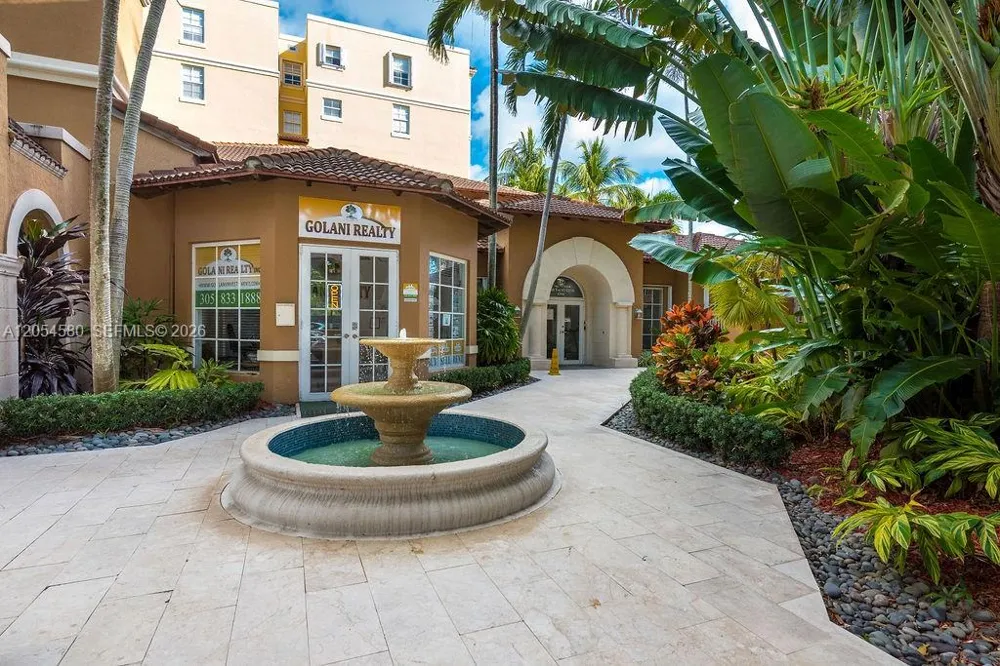 19999 E Country Club Dr #1302 Aventura, FL 33180