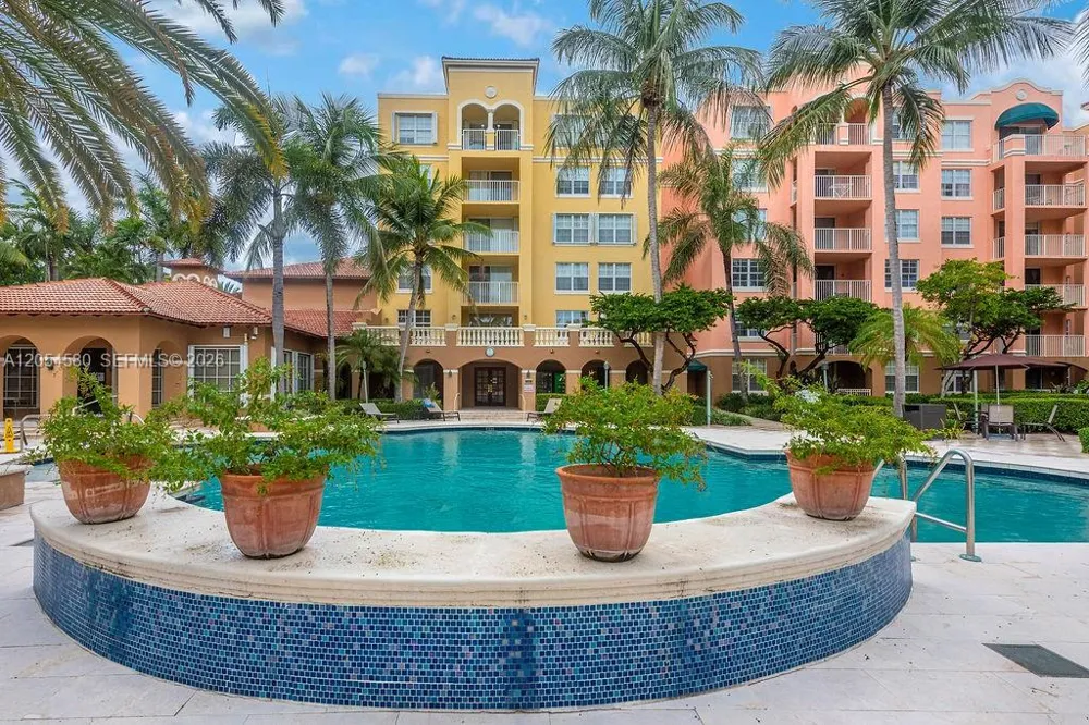 19999 E Country Club Dr #1302 Aventura, FL 33180
