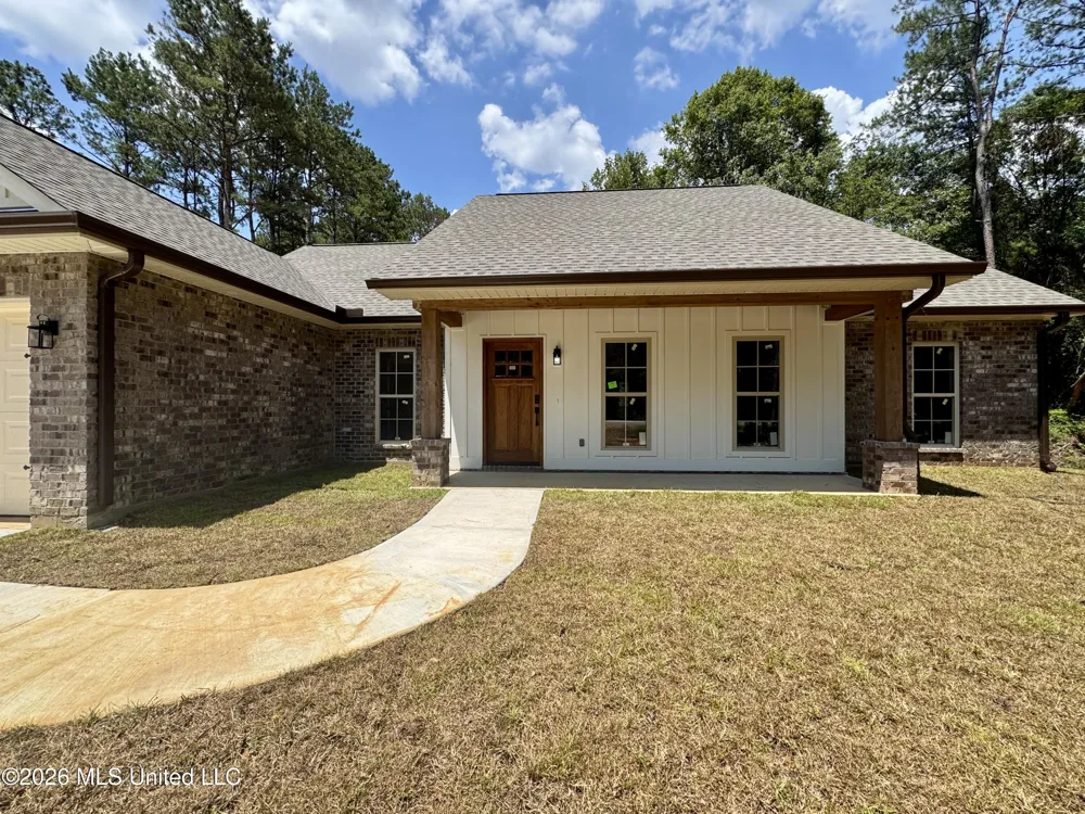 721 Anchor Lake Road Carriere, MS 39426