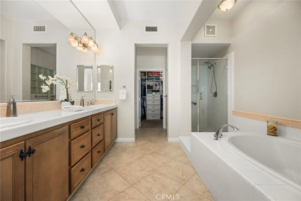 4001 Balmoral Yorba Linda, CA 92886