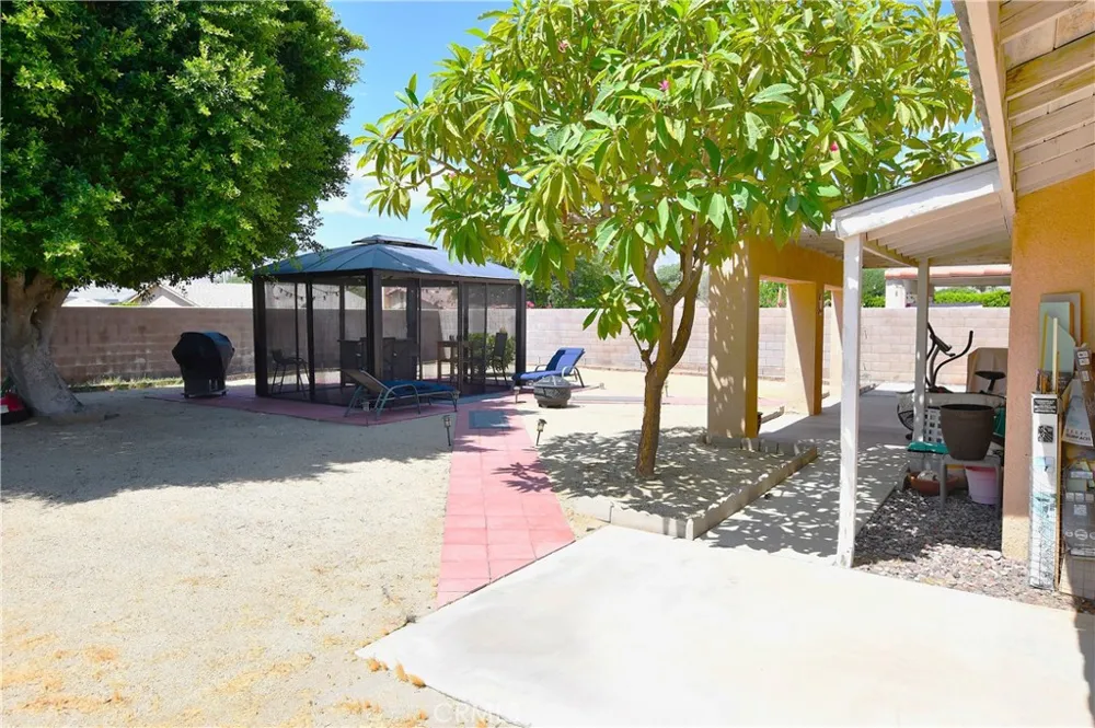 68295 Modalo Cathedral City, CA 92234