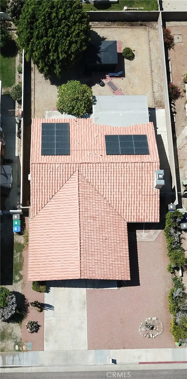 68295 Modalo Cathedral City, CA 92234