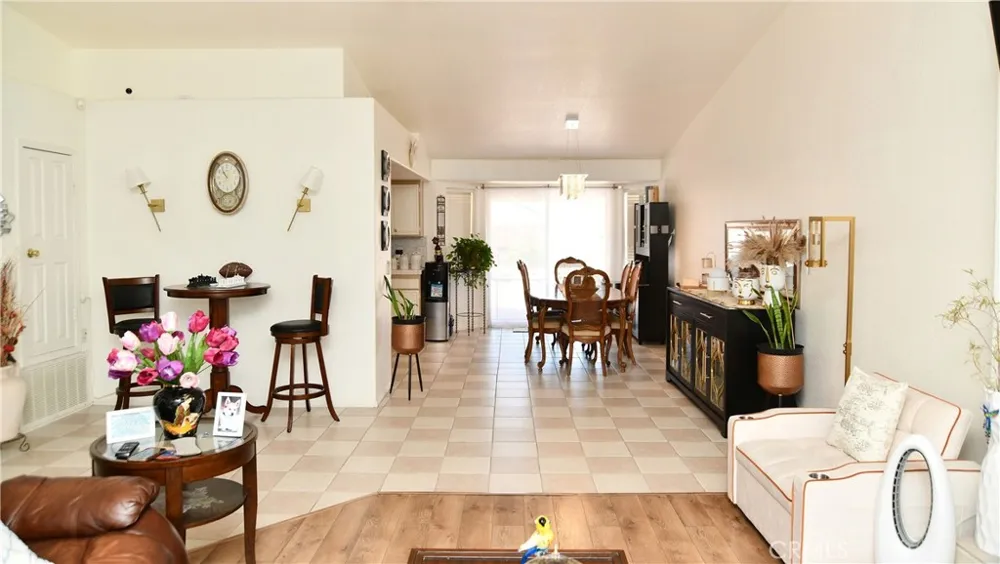 68295 Modalo Cathedral City, CA 92234
