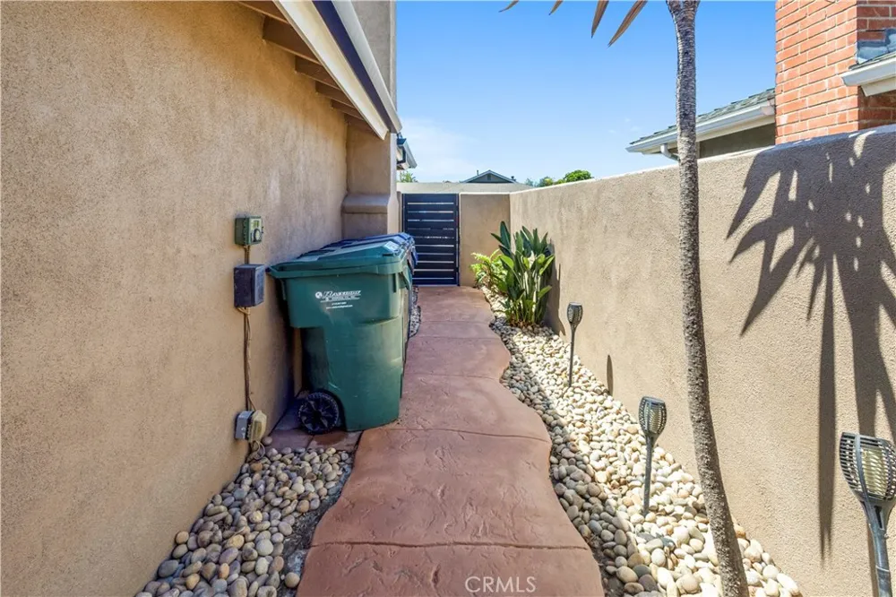 9111 Ellsworth Huntington Beach, CA 92646