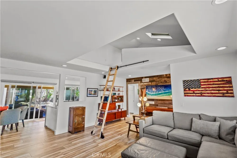 9111 Ellsworth Huntington Beach, CA 92646