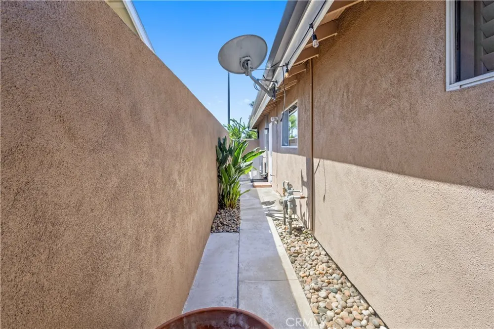 9111 Ellsworth Huntington Beach, CA 92646