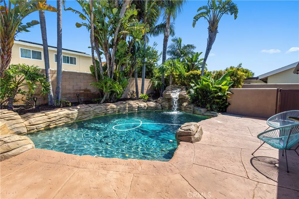 9111 Ellsworth Huntington Beach, CA 92646