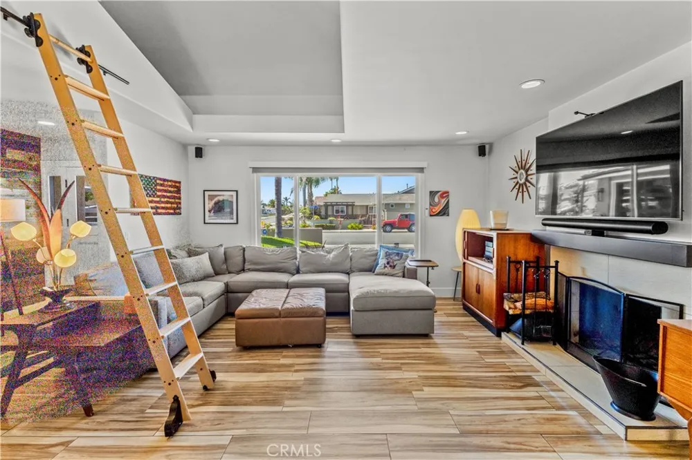 9111 Ellsworth Huntington Beach, CA 92646