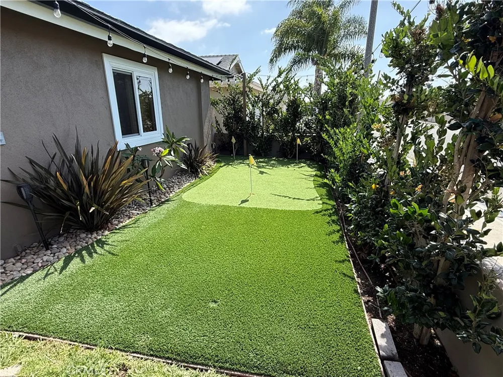 9111 Ellsworth Huntington Beach, CA 92646
