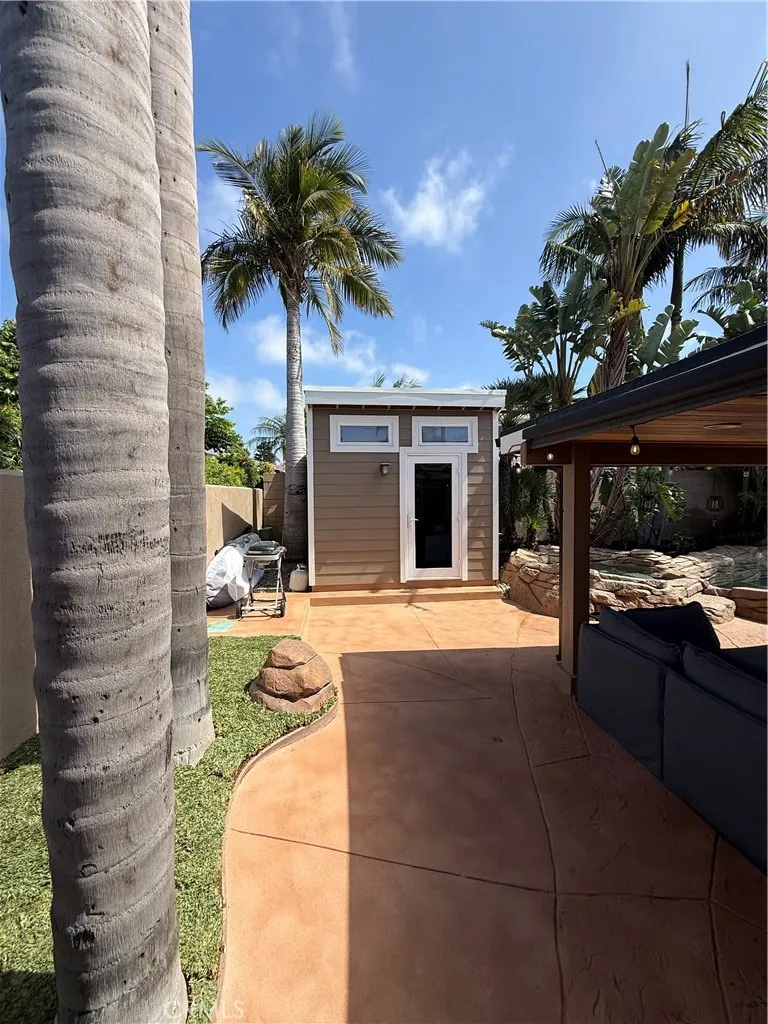 9111 Ellsworth Huntington Beach, CA 92646