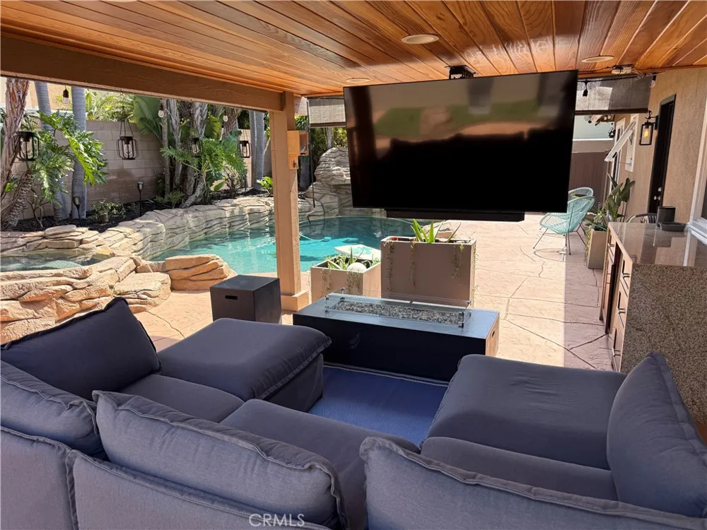 9111 Ellsworth Huntington Beach, CA 92646