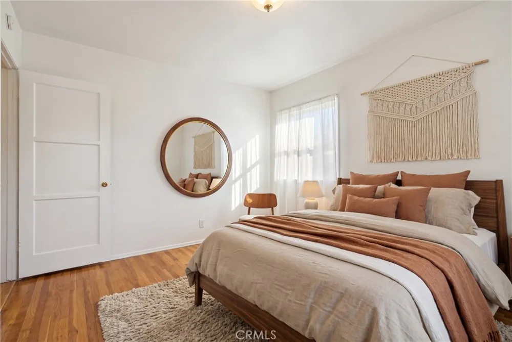 7508 Paso Robles Avenue Lake Balboa, CA 91406