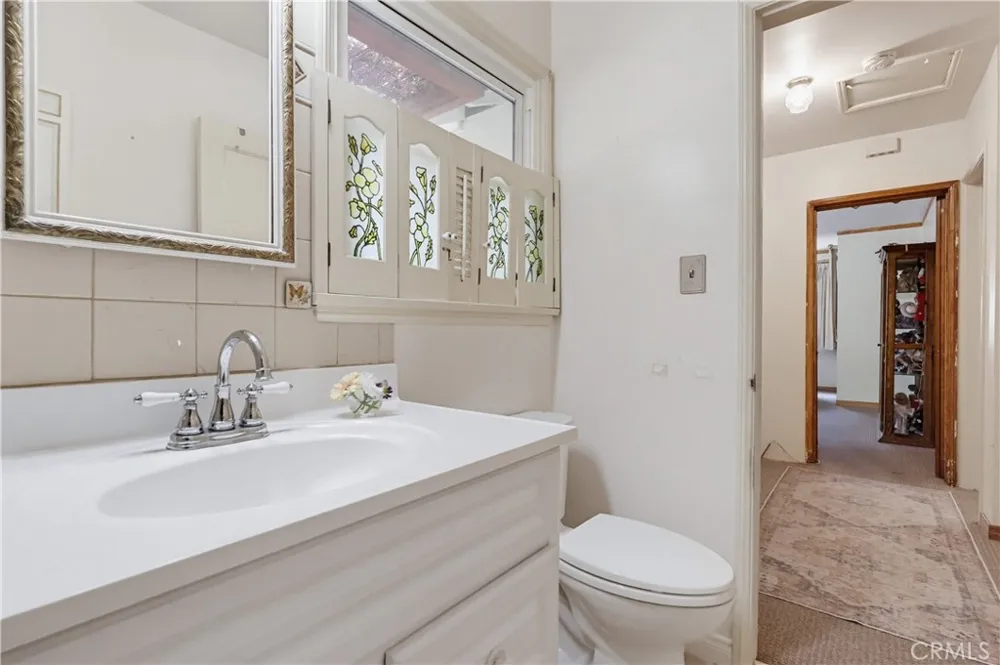 7508 Paso Robles Avenue Lake Balboa, CA 91406