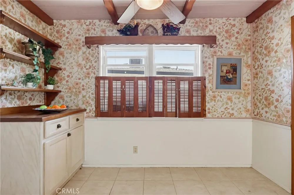 7508 Paso Robles Avenue Lake Balboa, CA 91406
