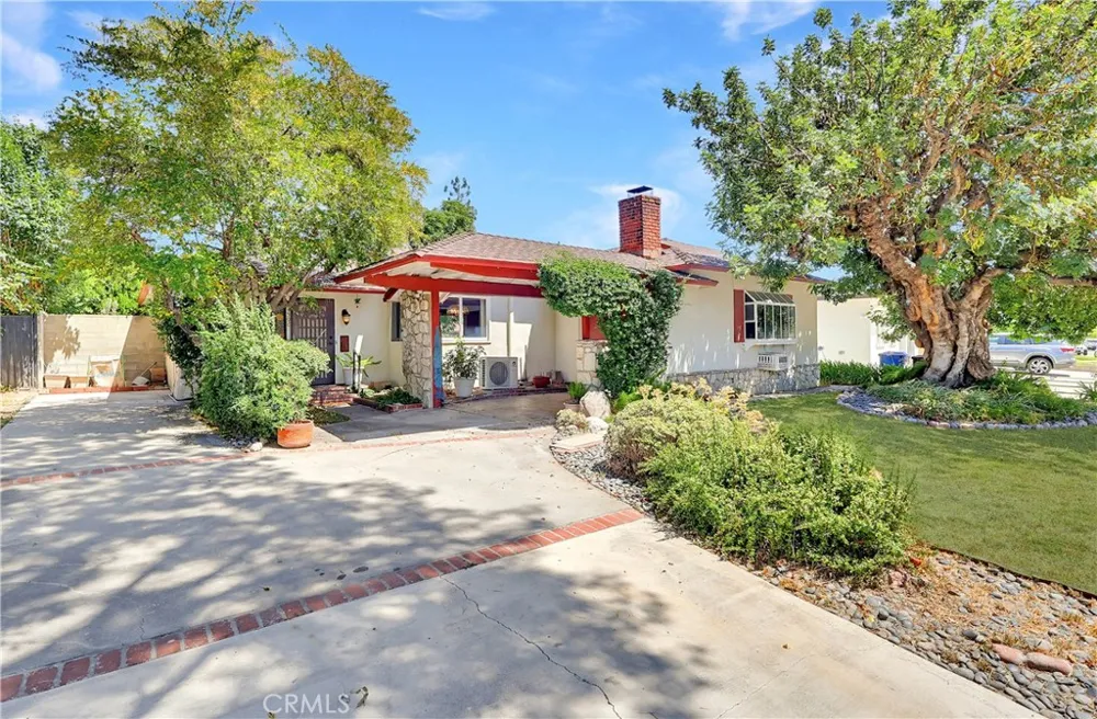 7508 Paso Robles Avenue Lake Balboa, CA 91406