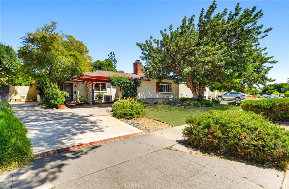 7508 Paso Robles Avenue Lake Balboa, CA 91406
