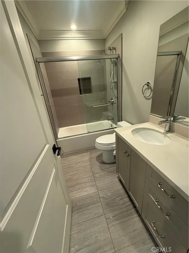 158 S Sierra Madre Pasadena, CA 91107