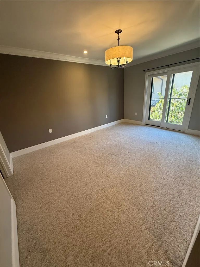 158 S Sierra Madre Pasadena, CA 91107