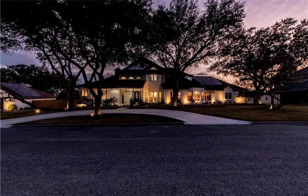 4517 River Park Drive Corpus Christi, TX 78410