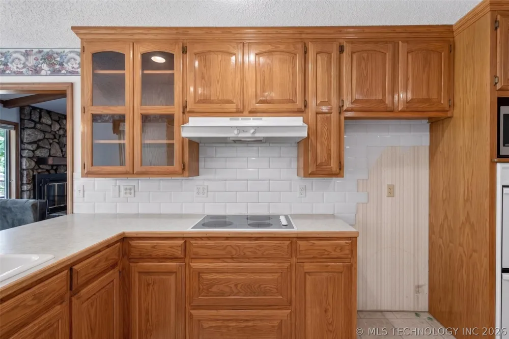 1102 Delaware Street Chouteau, OK 74337