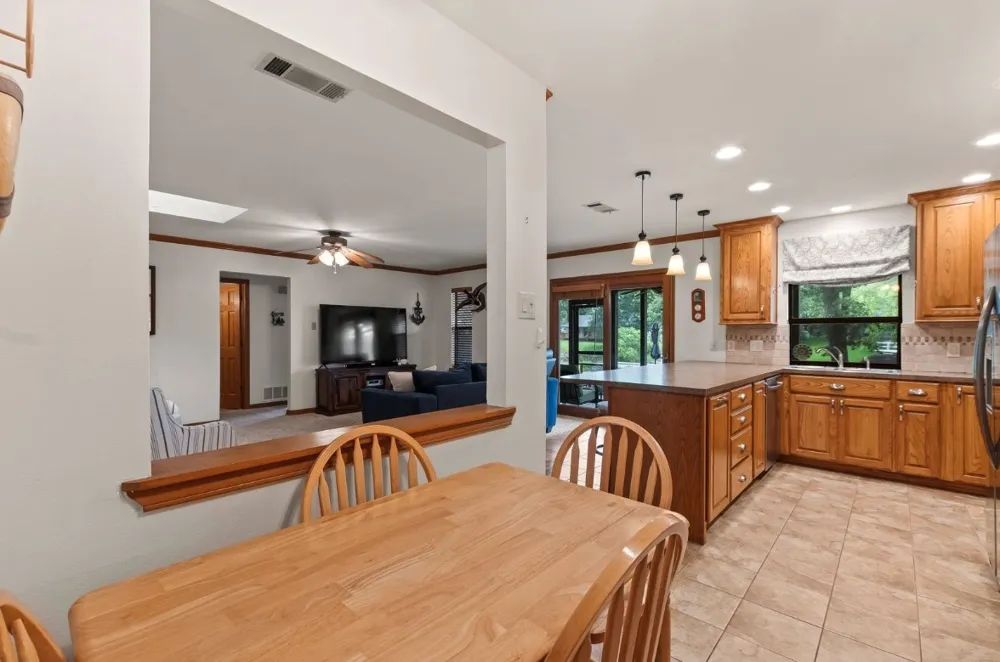 120 Los Peces Gun Barrel City, TX 75156