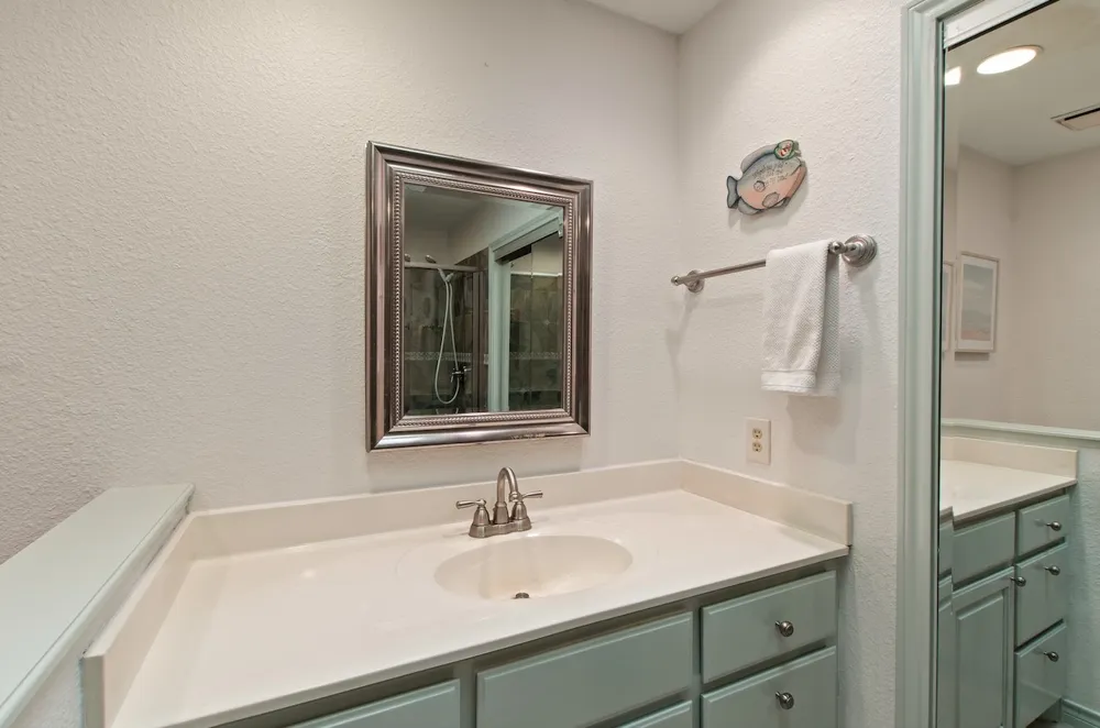 120 Los Peces Gun Barrel City, TX 75156