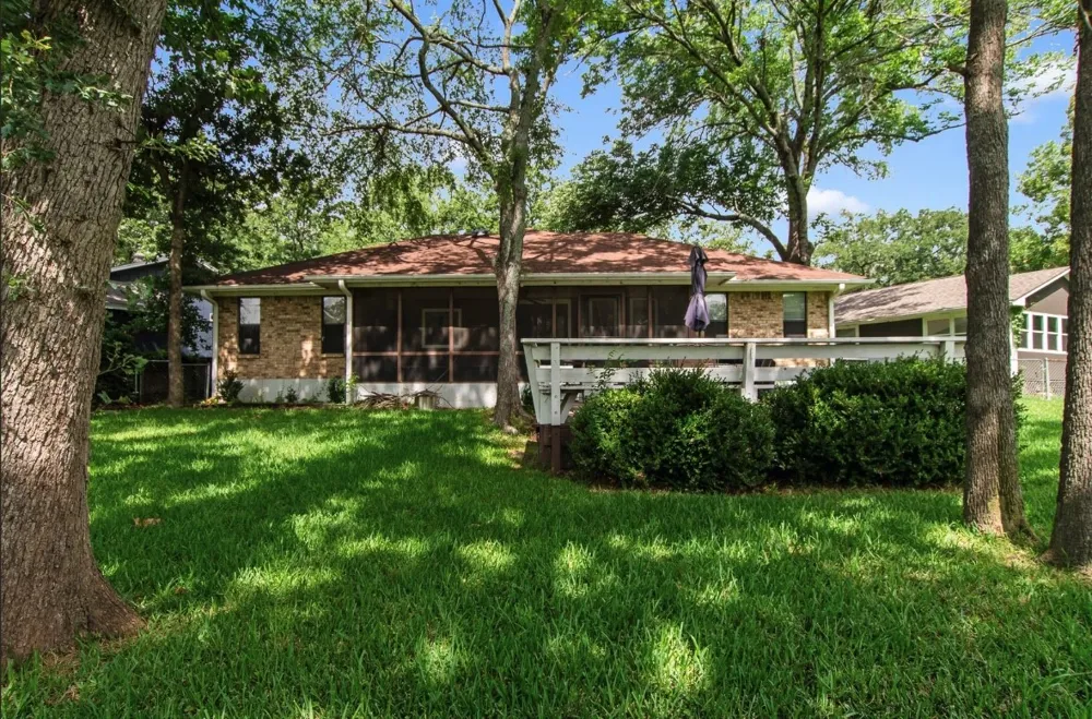 120 Los Peces Gun Barrel City, TX 75156