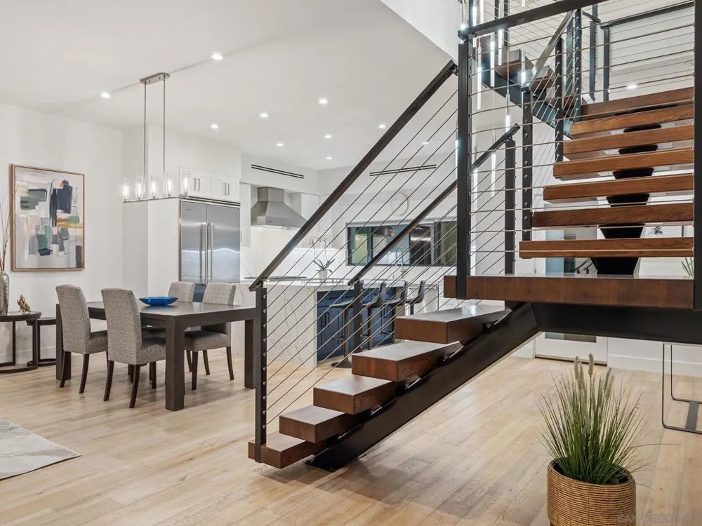 4386 NEWPORT AVE San Diego, CA 92107