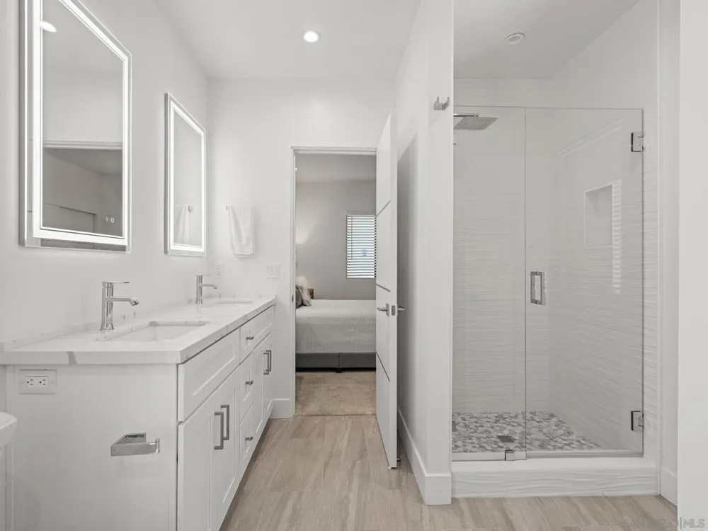 4386 NEWPORT AVE San Diego, CA 92107