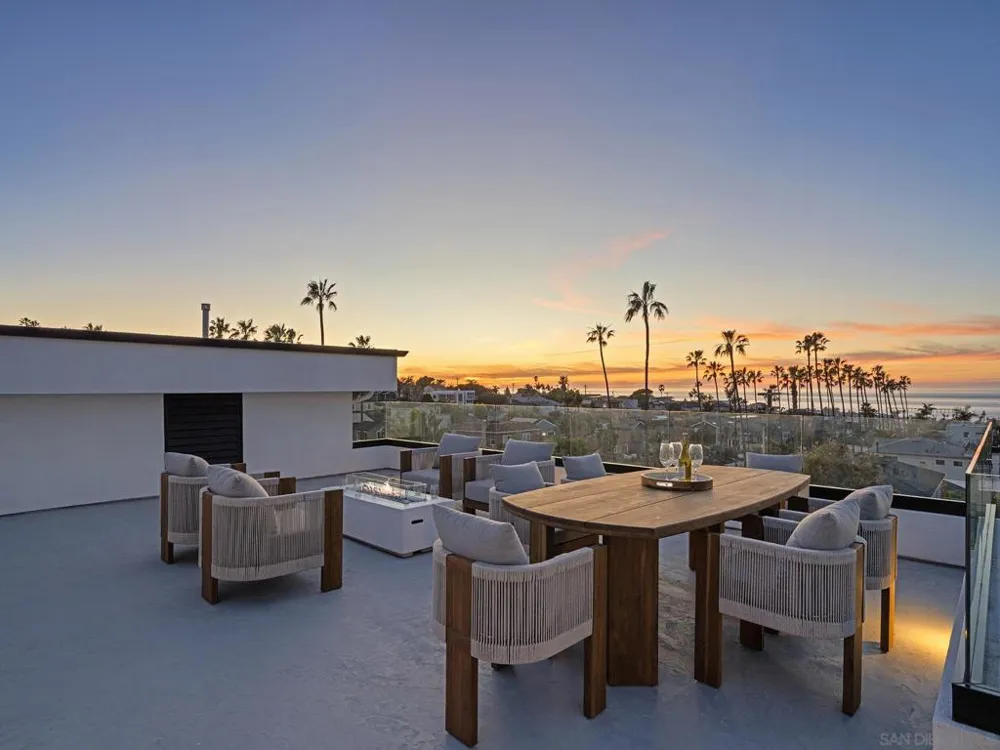 4386 NEWPORT AVE San Diego, CA 92107