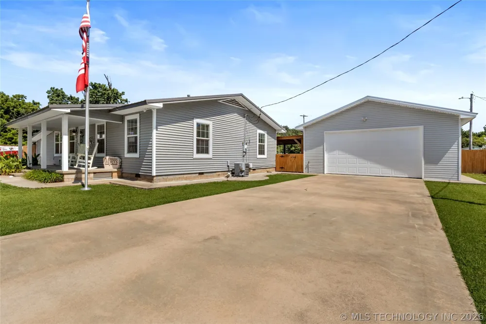 103 E Elm Avenue Eufaula, OK 74432