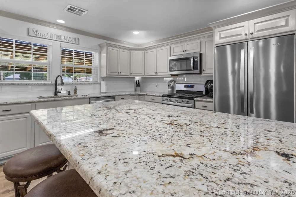 103 E Elm Avenue Eufaula, OK 74432
