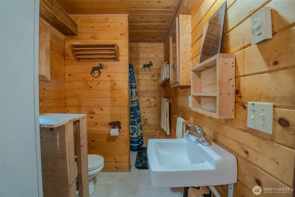 37 Silvermoon Lane Orcas Island, WA 98280