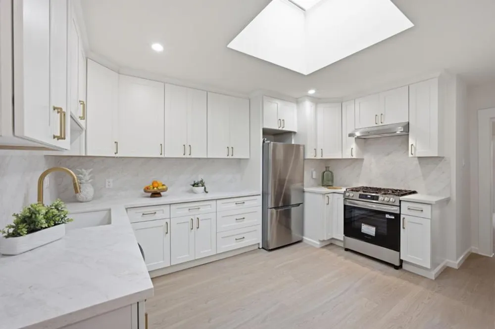 518 Athens Street San Francisco, CA 94112