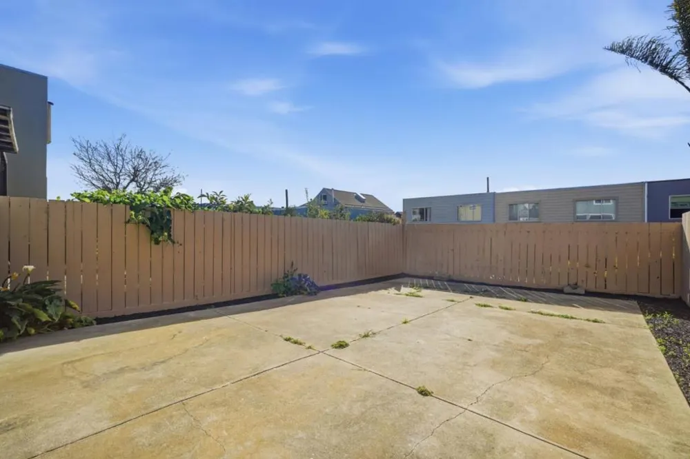 518 Athens Street San Francisco, CA 94112