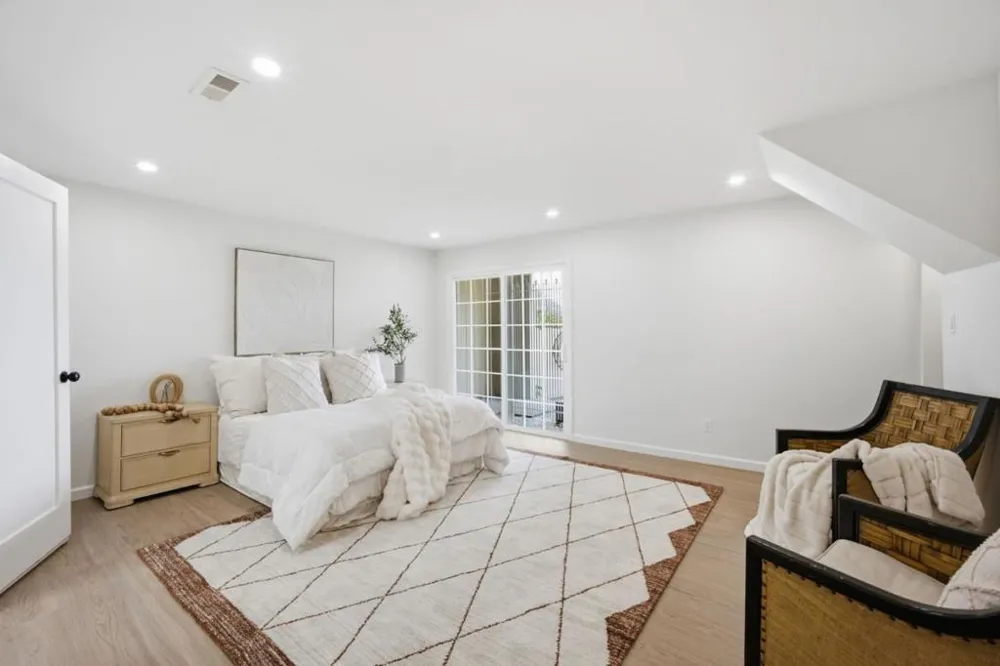 518 Athens Street San Francisco, CA 94112