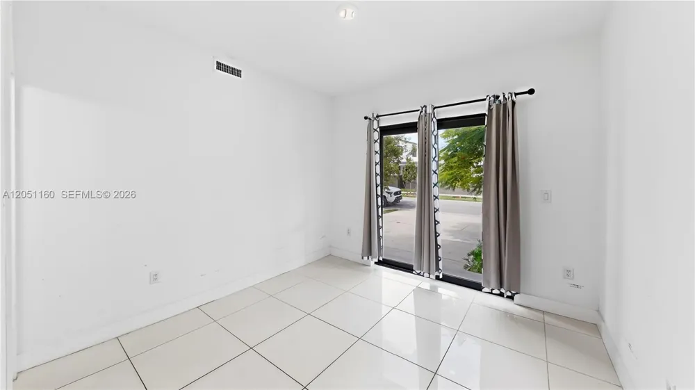 205 NW 12th Ct Florida City, FL 33034