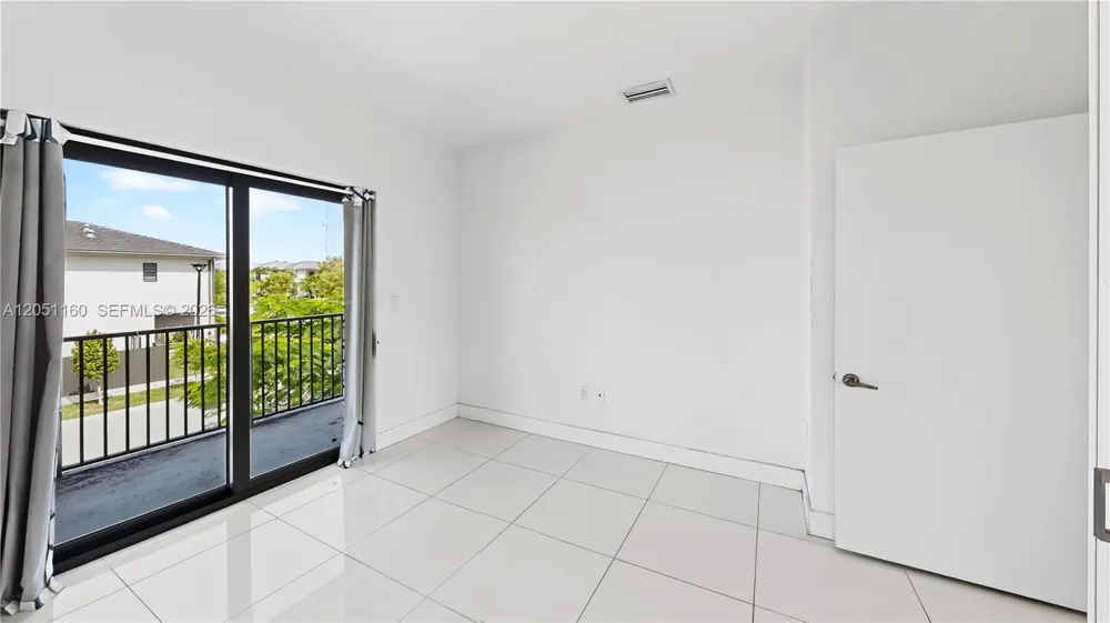 205 NW 12th Ct Florida City, FL 33034