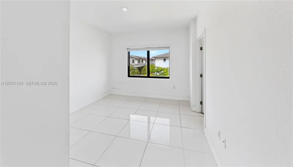 205 NW 12th Ct Florida City, FL 33034