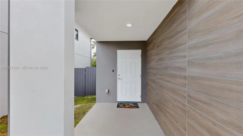 205 NW 12th Ct Florida City, FL 33034